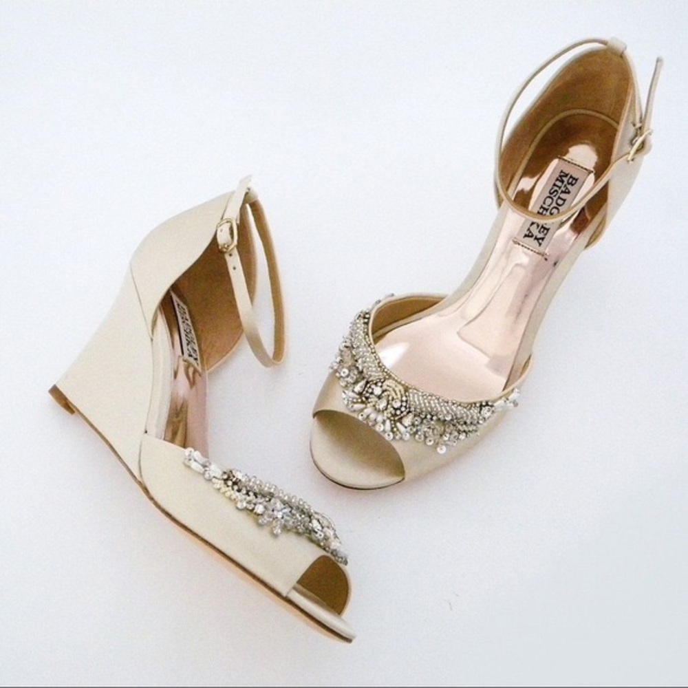 Size 7 Badgley Mischka Malorie Ivory Wedge Sandals